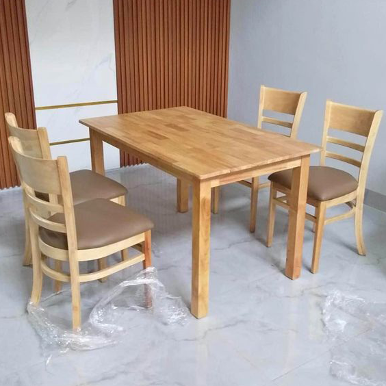 Bộ bàn ăn Cabin 1m2 + 4 ghế