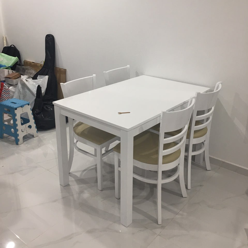 Bộ bàn ăn Cabin 1m2 + 4 ghế