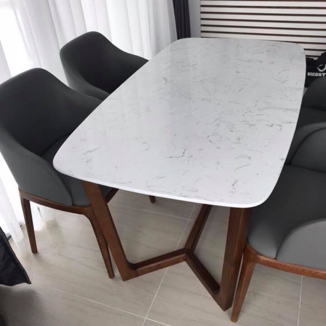 Bộ bàn ăn Concorde mặt đá + 4 ghế Grace có tay