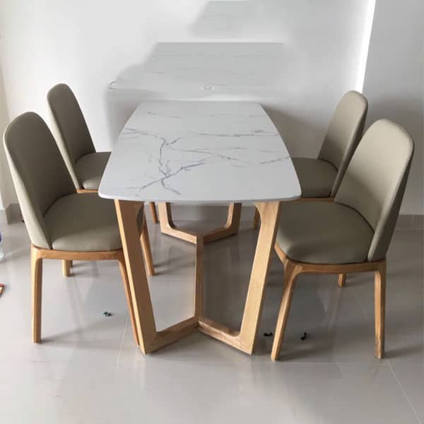 Bộ bàn Concorde mặt đá + 4 ghế Grace không tay