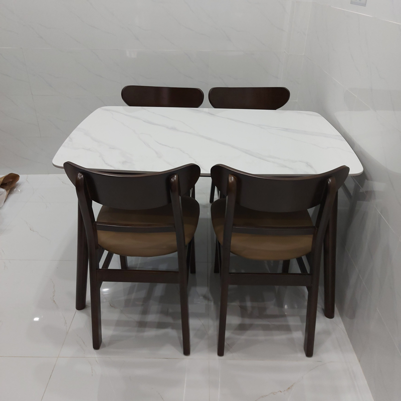 Bộ bàn ghế ăn mặt đá và 4 ghế Mango