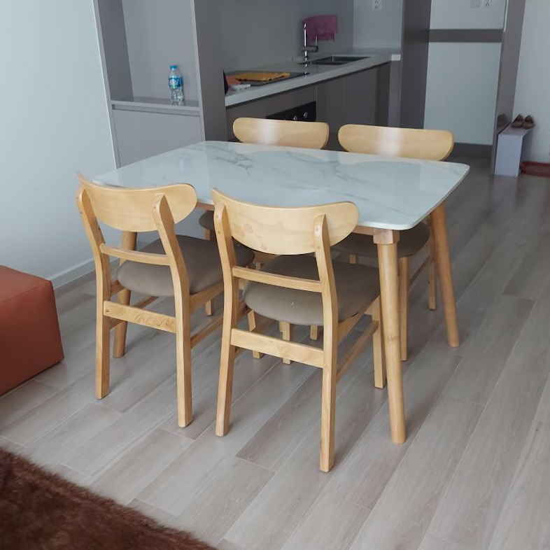 Bộ bàn ghế ăn mặt đá và 4 ghế Mango