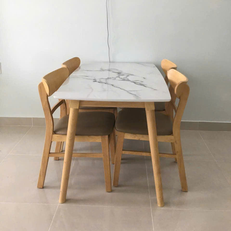 Bộ bàn ăn mặt giả vân đá + 4 ghế Mango