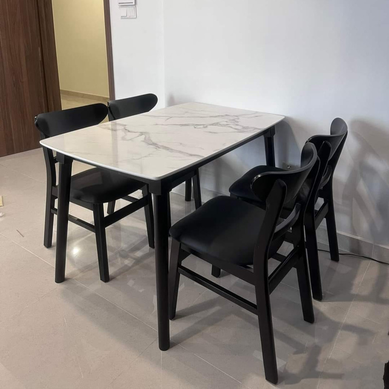 Bộ bàn ăn mặt giả vân đá + 4 ghế Mango