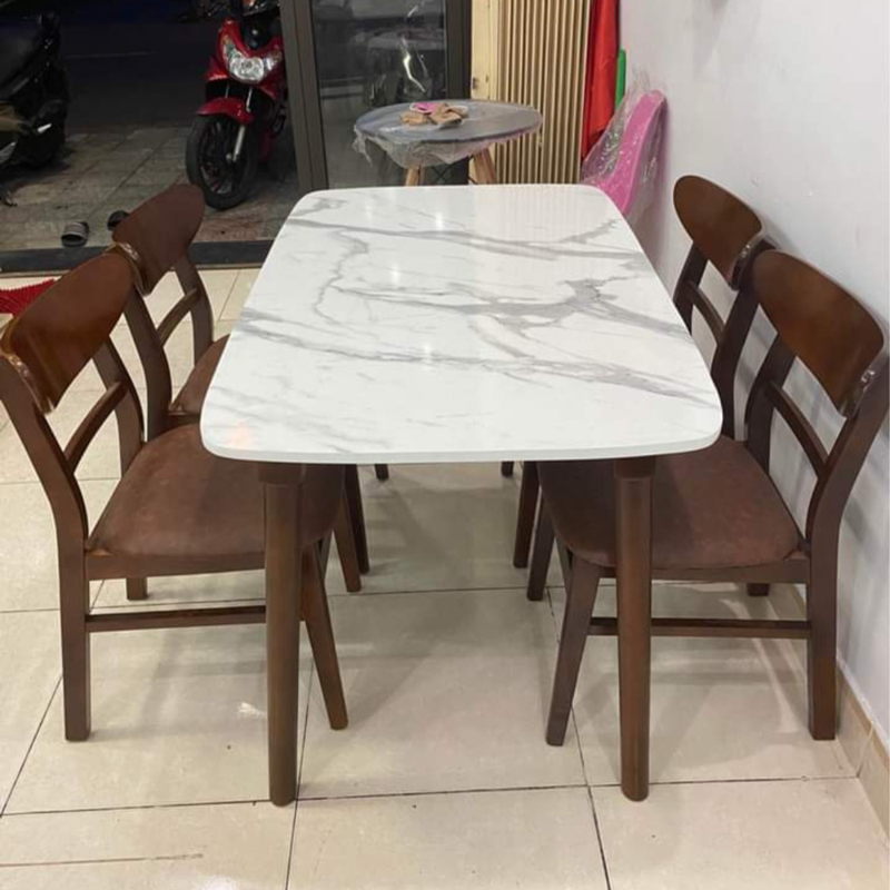 Bộ bàn ăn mặt giả vân đá + 4 ghế Mango