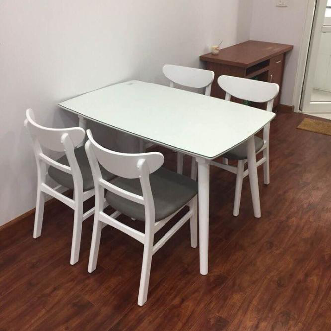 Bộ bàn ăn Mango 1m2 + 4 ghế