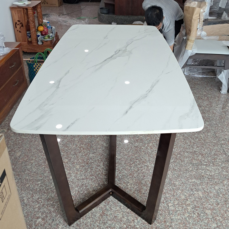 Bàn ăn Concorde mặt đá ceramic trắng vân mây