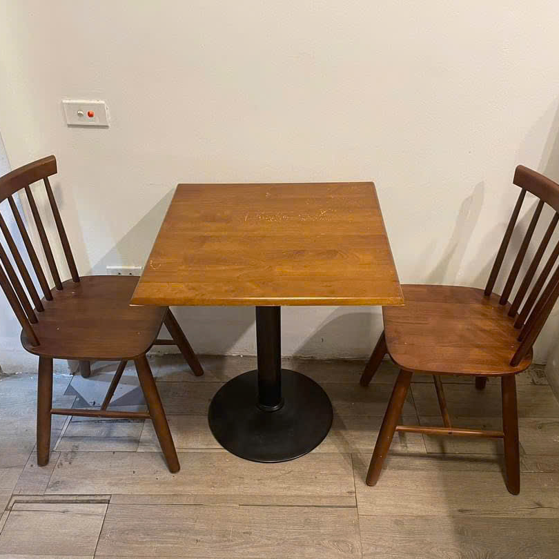 Bàn cafe chân sắt đế tròn