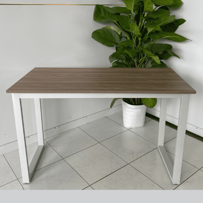 Bàn làm việc chân sắt chữ U