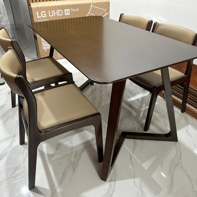 Bộ bàn ăn chân chữ V 1m2 + 4 ghế Bella