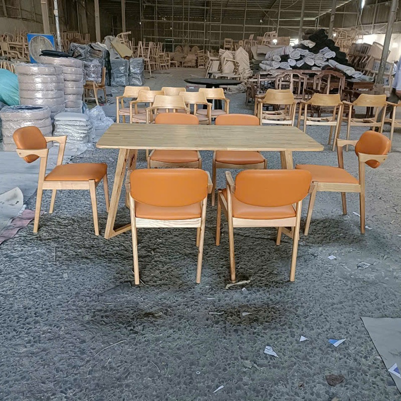 Bộ bàn ăn chân chữ V + ghế Kai