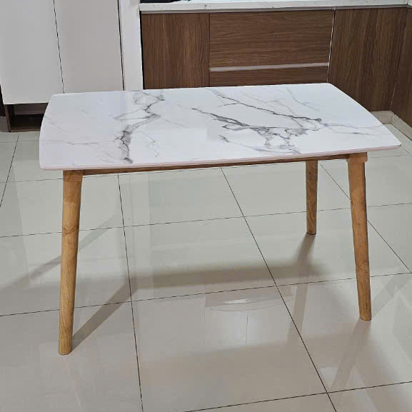 Bàn ăn mặt giả vân đá