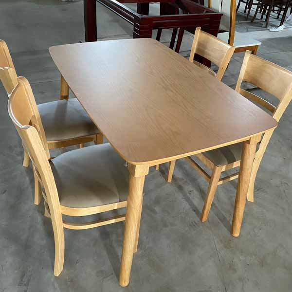 Bộ bàn Mango 1m2 + 4 ghế Cabin