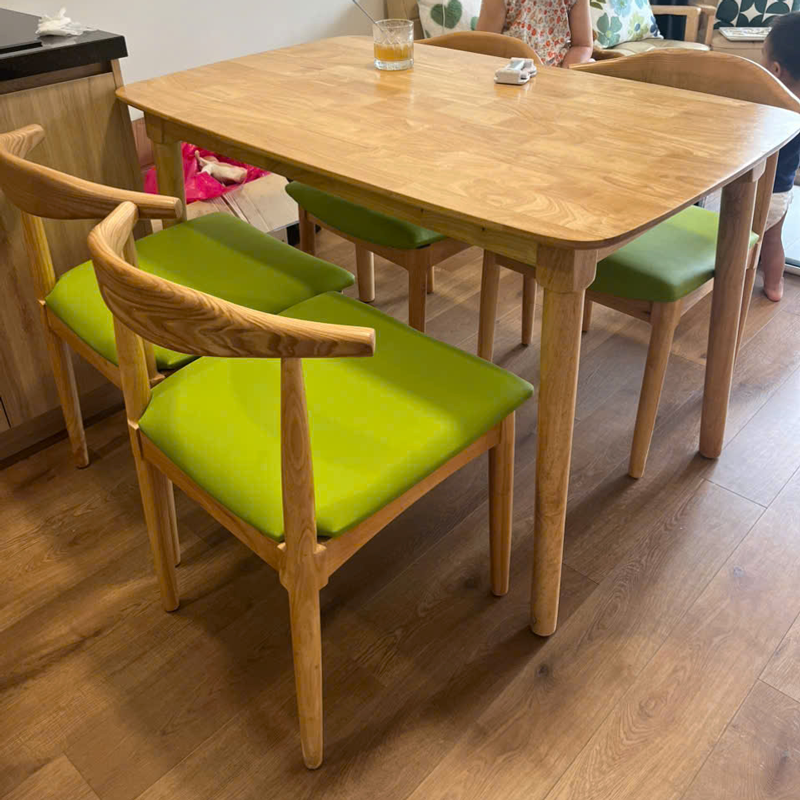 Bộ bàn ghế Bull 1m2 + 4 ghế