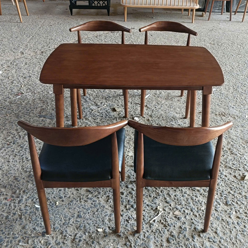 Bộ bàn ghế Bull 1m2 + 4 ghế