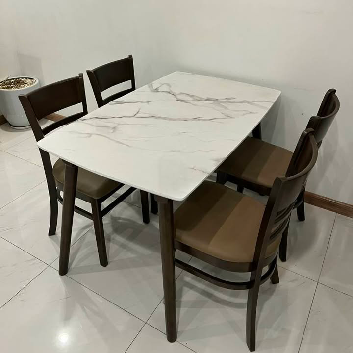 Bộ bàn ăn mặt giả vân đá + 4 ghế Cabin