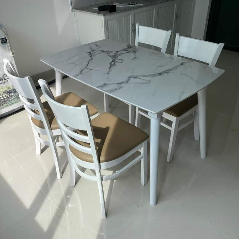 Bộ bàn ăn mặt giả vân đá + 4 ghế Cabin