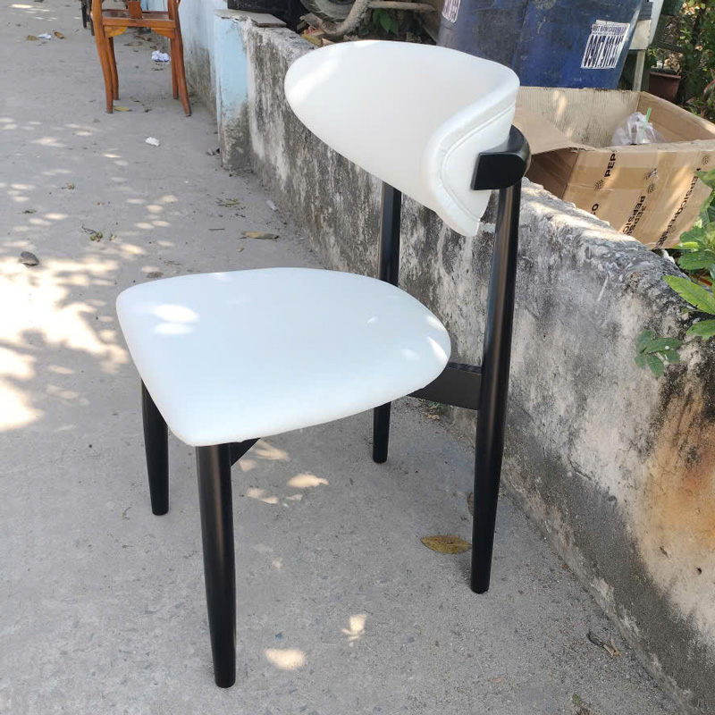 Ghế Oleandro (Ghế tựa trăng)