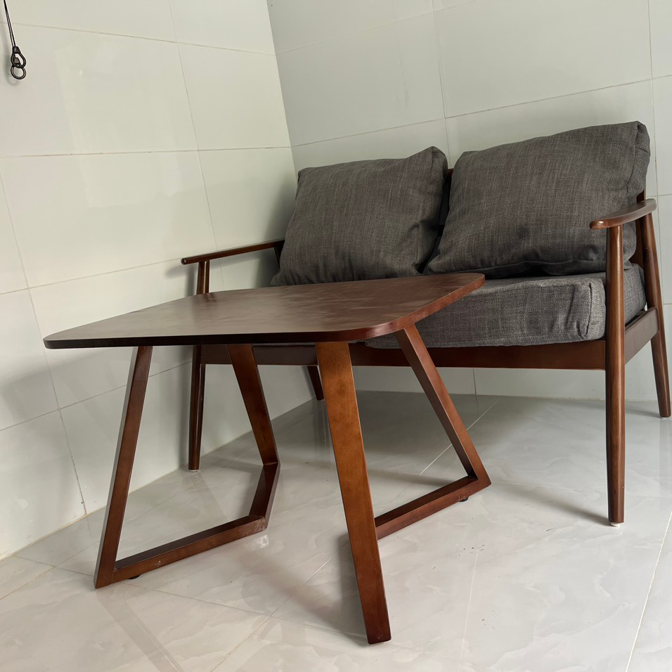 Bàn trà chân chữ V