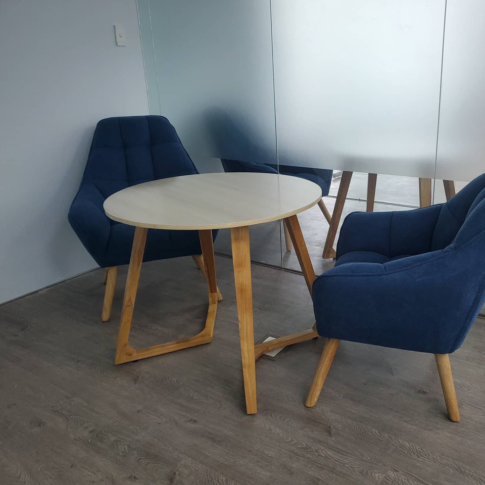 Bàn trà Chân Chữ V mặt tròn