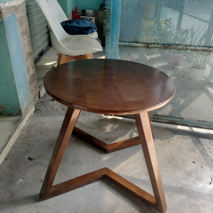 Bàn trà Chân Chữ V mặt tròn