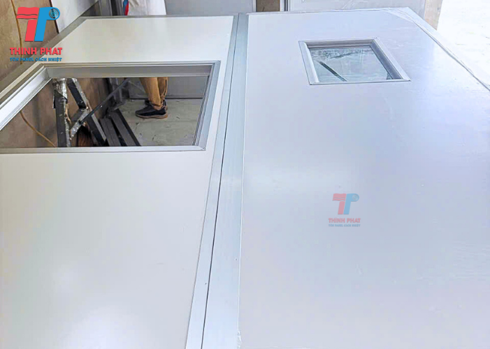 cửa đi 1 cánh panel 4