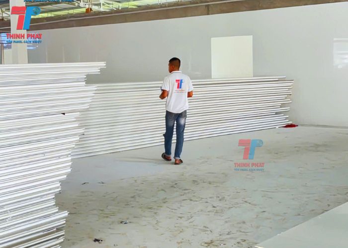 giá panel tháng 6