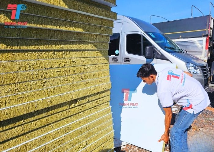 giá panel Rockwool tháng 7 4