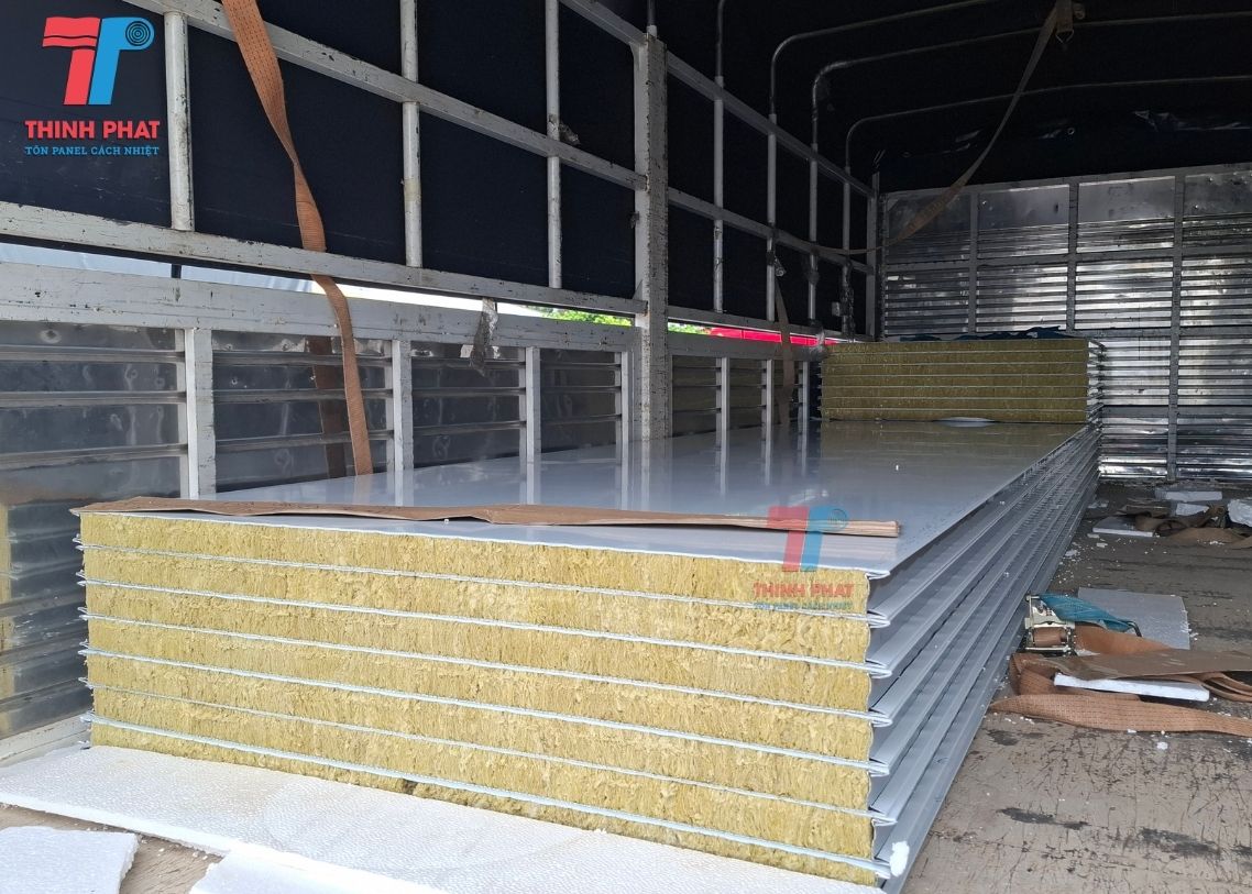 trần panel chống cháy 2