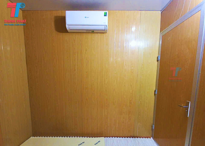 vách panel màu vân gỗ 6