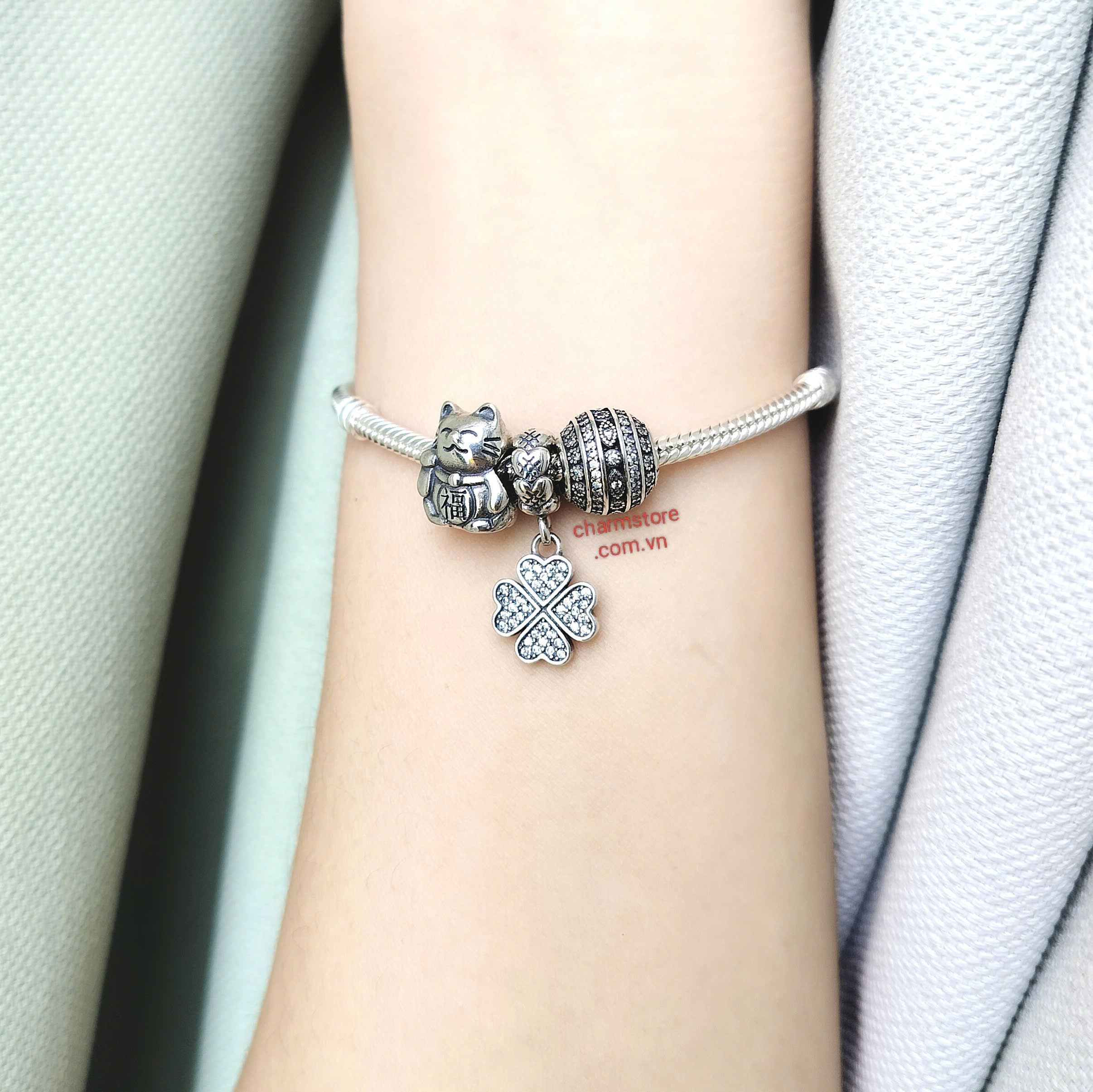 VÒNG CHARM MỆNH KIM CHIÊU TÀI. MAY MẮN, ĐÁ TRẮNG