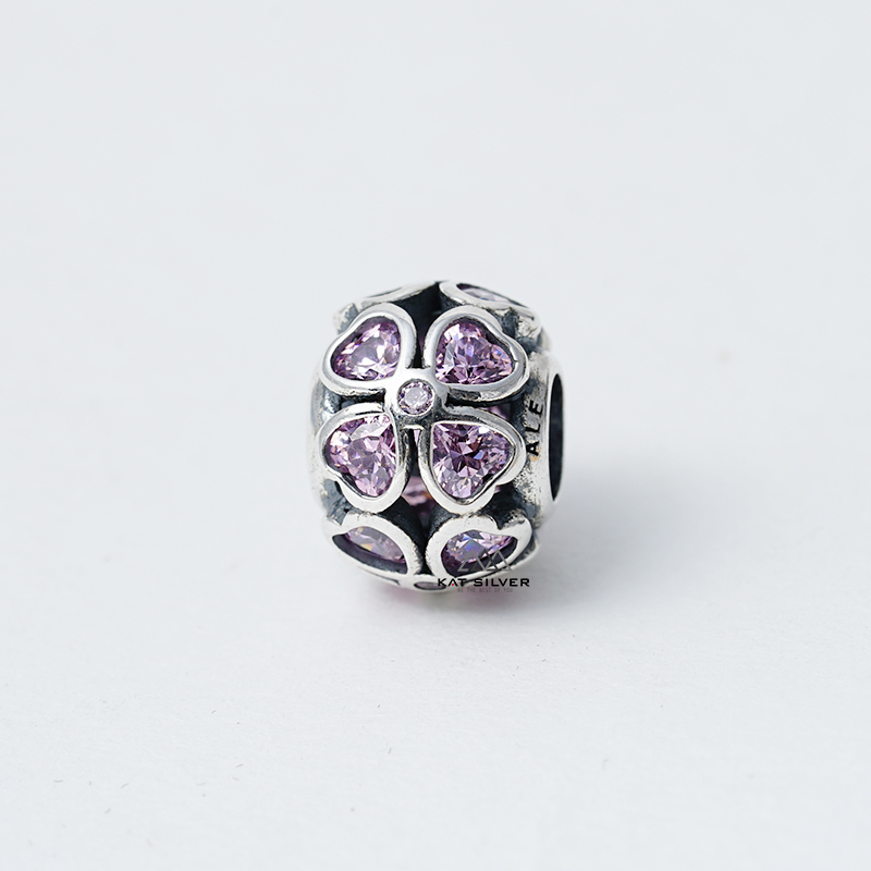 CHARM TRÒN CỎ 4 LÁ ĐÁ HỒNG