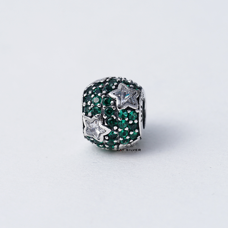 CHARM TRÒN ĐÁ XANH LÁ SAO ĐÁ TRẮNG