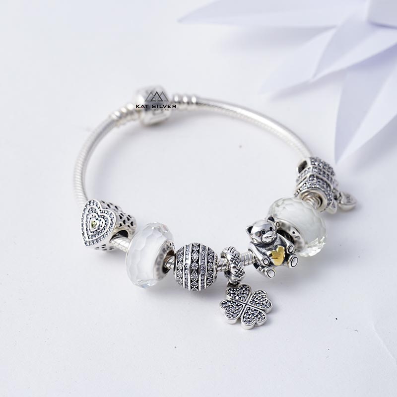 VÒNG CHARM TREO CỎ 4 LÁ ĐÁ TRẮNG