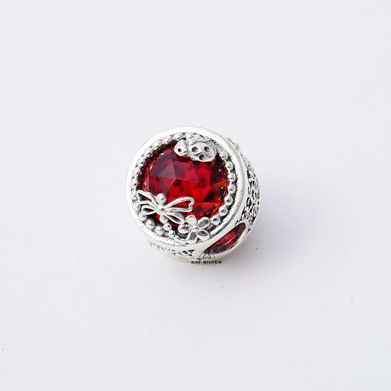 CHARM RADIANT CHUỒN CHUỒN ĐÁ ĐỎ