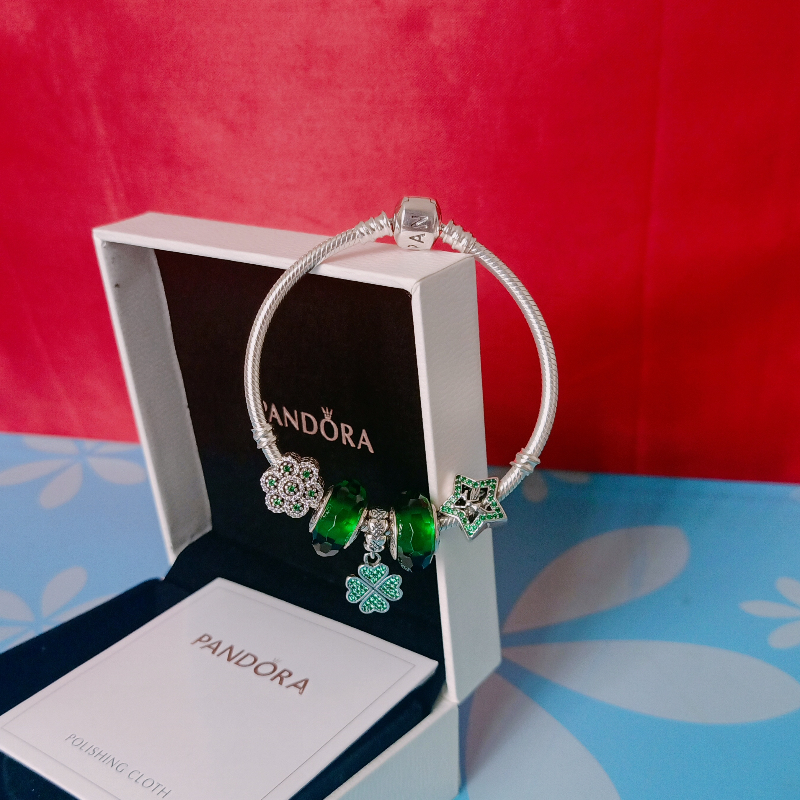 VÒNG CHARM MAY MẮN XANH LÁ