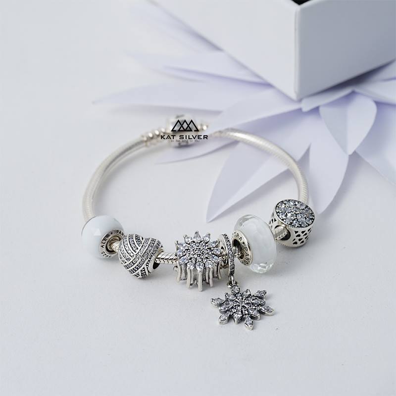VÒNG CHARM HOA TUYẾT BẢN TO