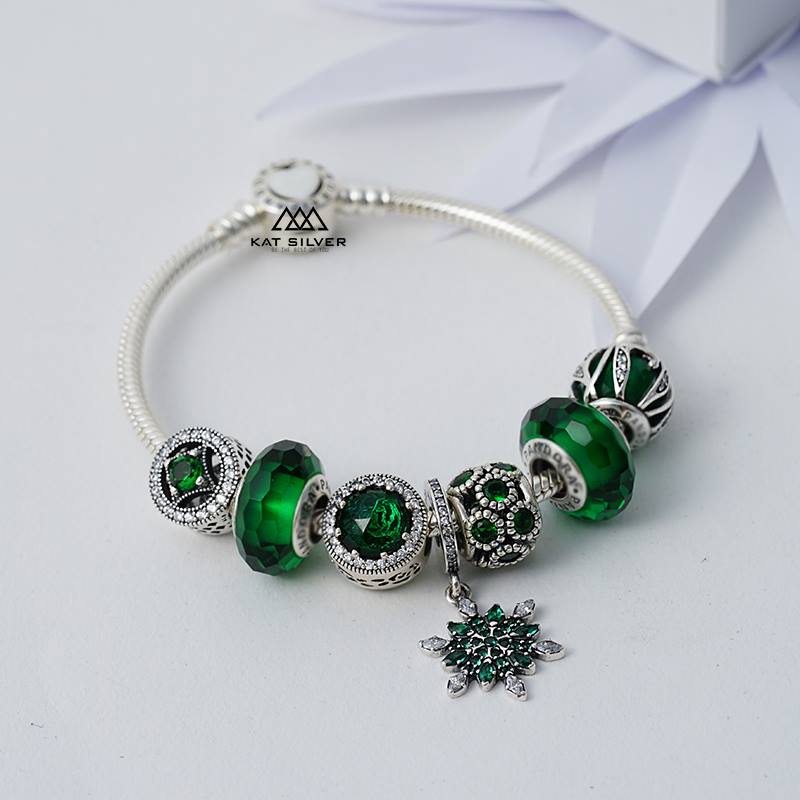 VÒNG CHARM KHÓA TRÒN TIM TRẮNG CHARM ĐÁ XL