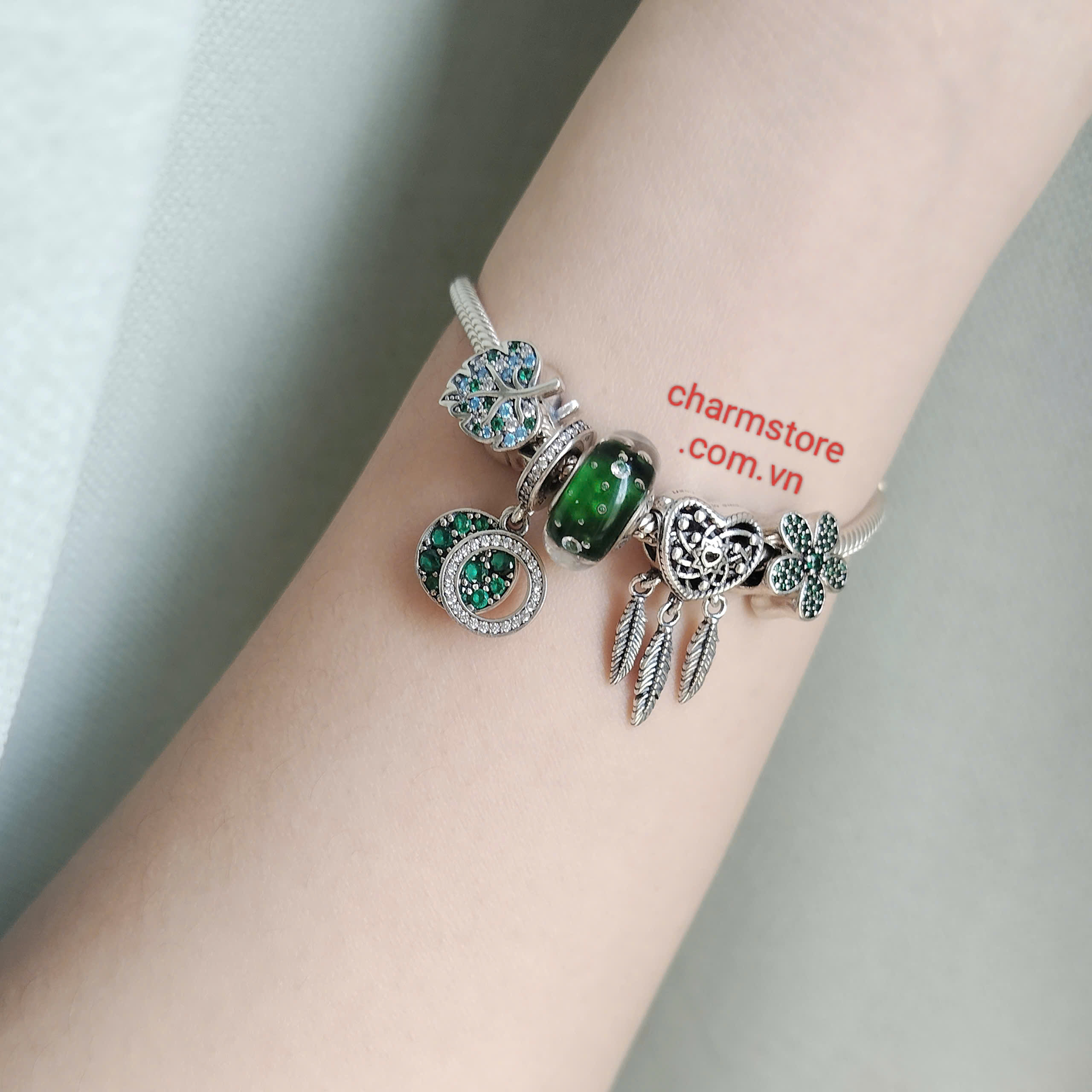 BỘ VÒNG CHARM MỆNH MỘC - VÒNG TRÒN TÌNH YÊU VĨNH CỬU MIX HOA LÁ