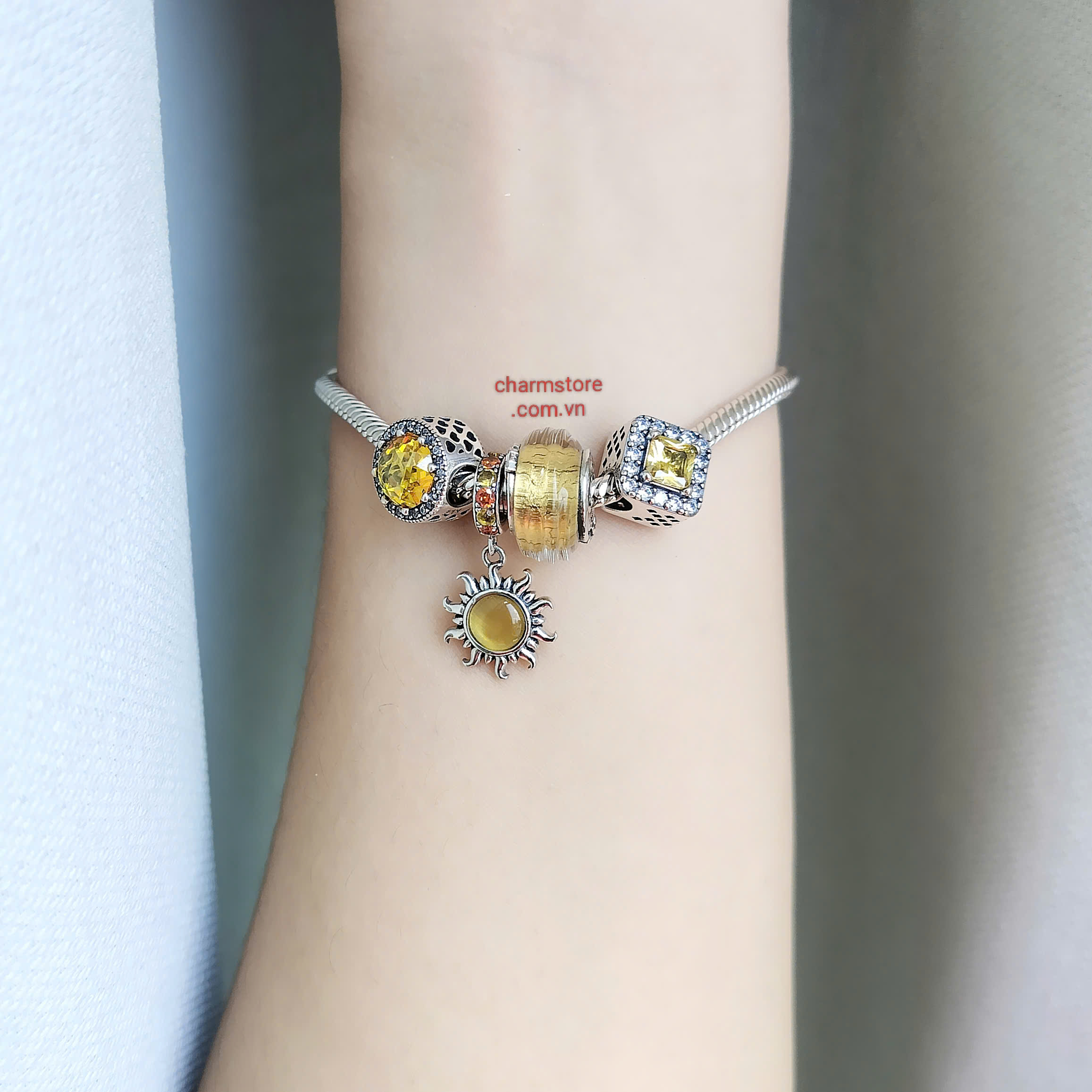 BỘ CHARM MẶT TRỜI ĐÁ VÀNG