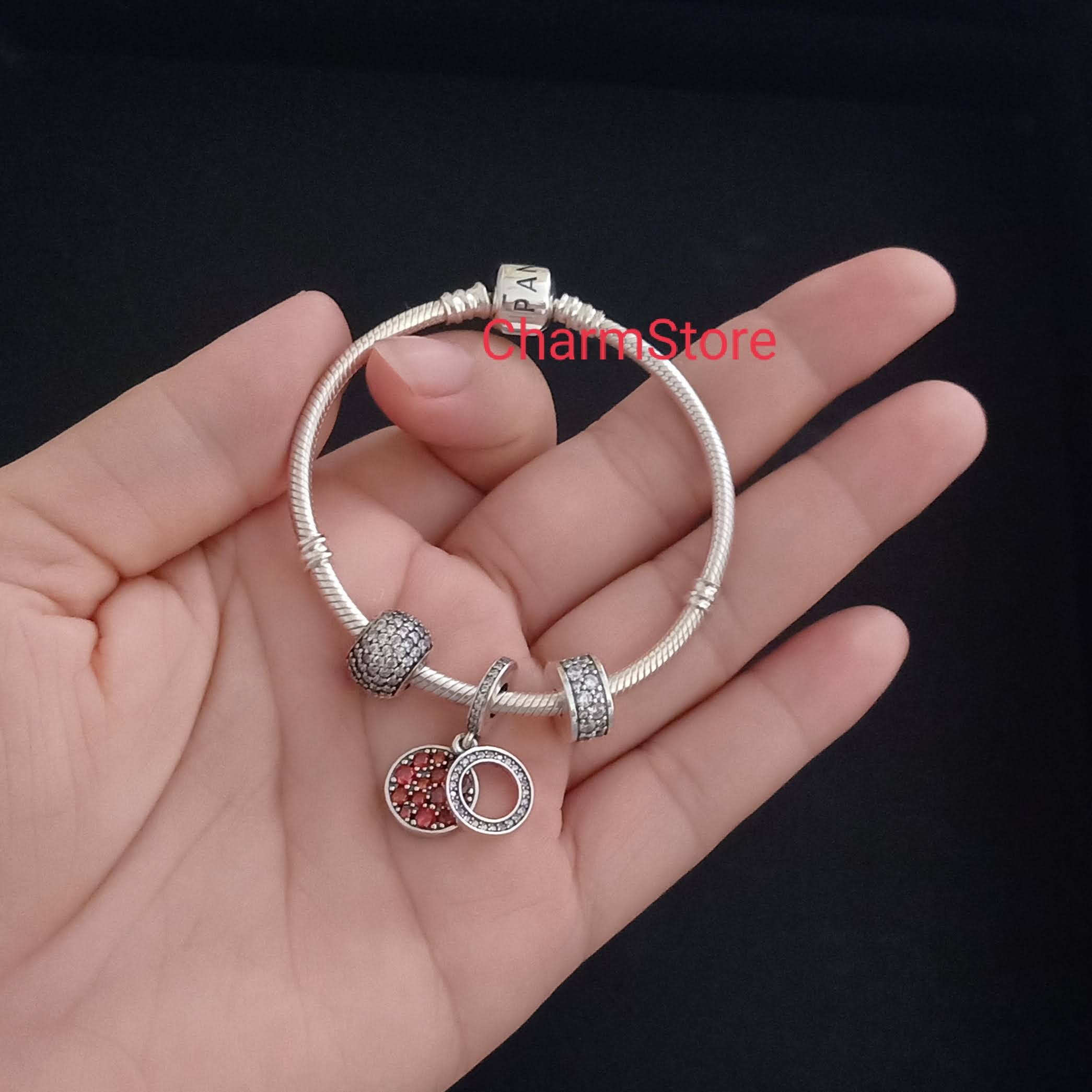 VÒNG CHARM TREO VÒNG TRÒN TÌNH YÊU VĨNH CỬU  ĐÁ ĐỎ