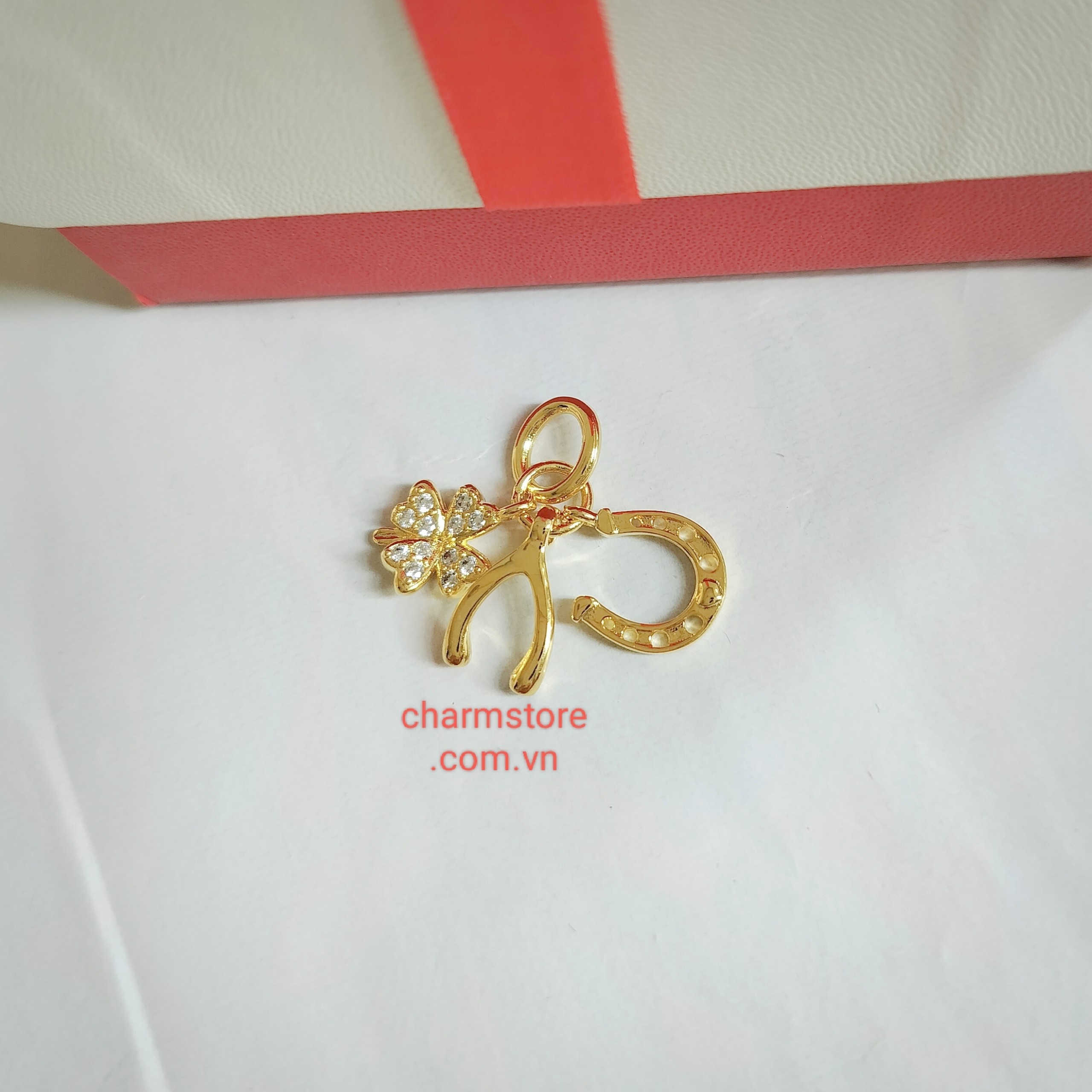 CHARM TREO CỎ 4 LÁ, MÓNG NGỰA MM MẠ VÀNG 18K