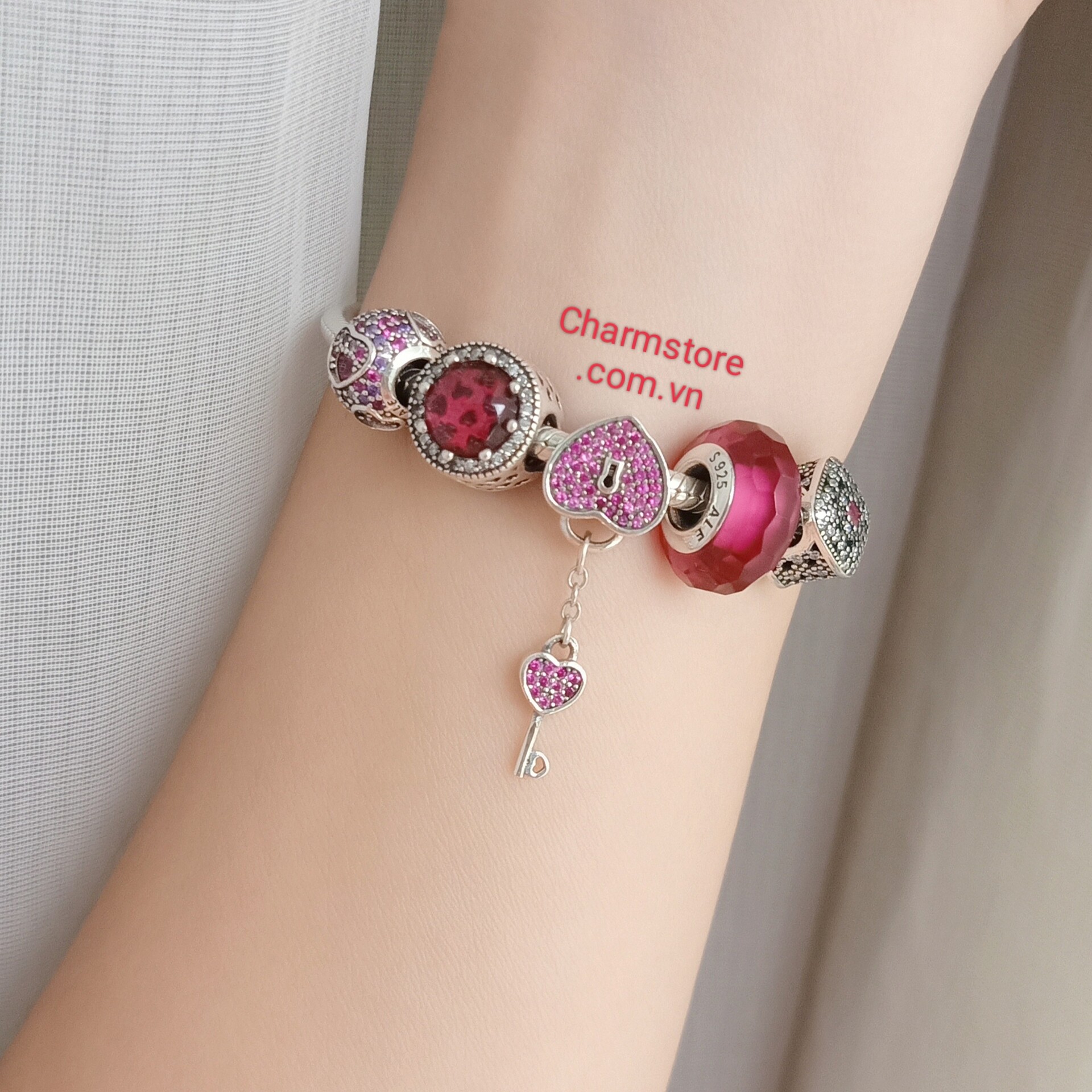 VÒNG TAY TÌNH YÊU ĐÁ HỒNG SEN