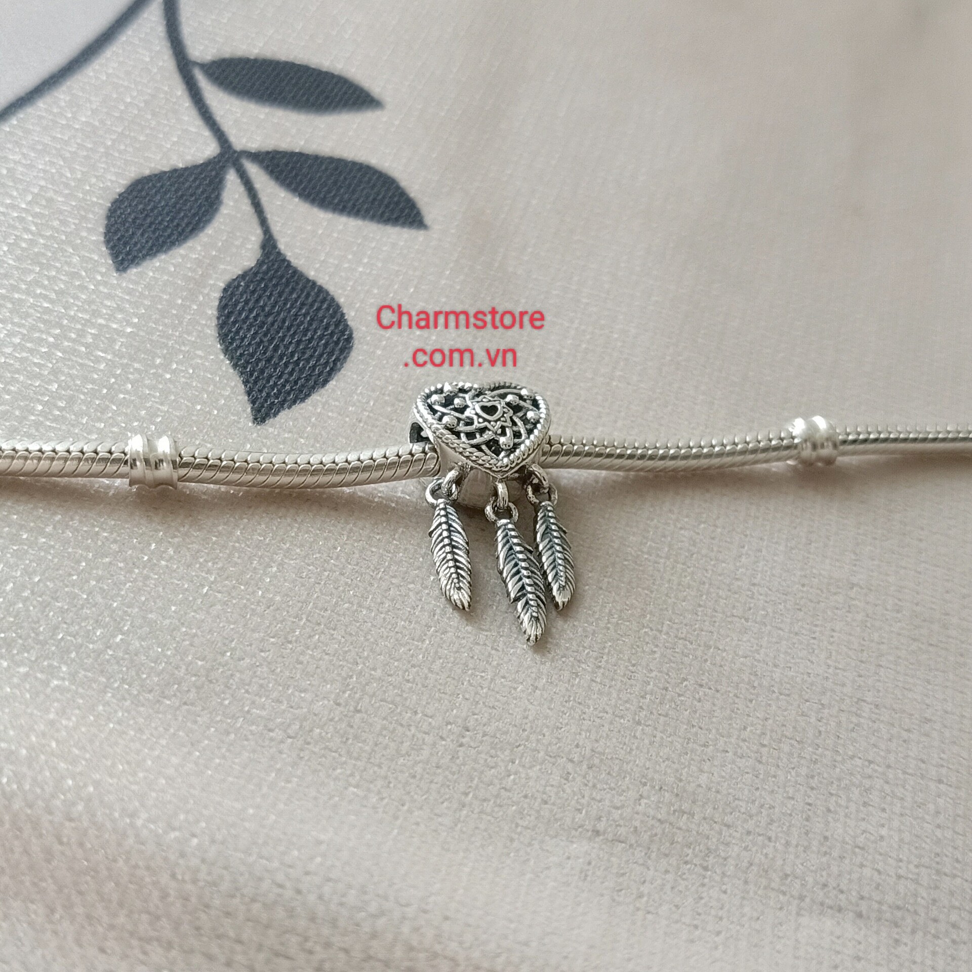 CHARM TIM DREAMCATCHER TRẮNG
