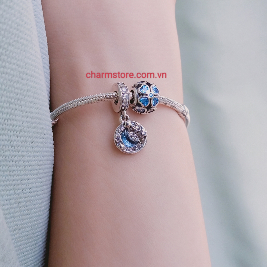 VÒNG CHARM MỆNH THỦY MAY MẮN ĐÁ XANH