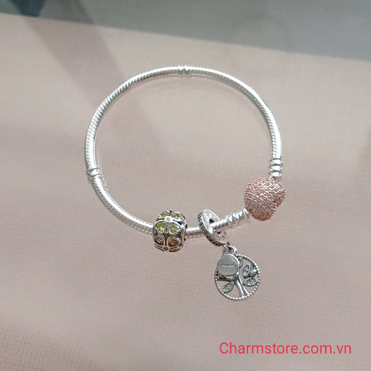 VÒNG CHARM CỎ MAY MẮN ĐÁ VÀNG MIX TREO CÂY GIA ĐÌNH