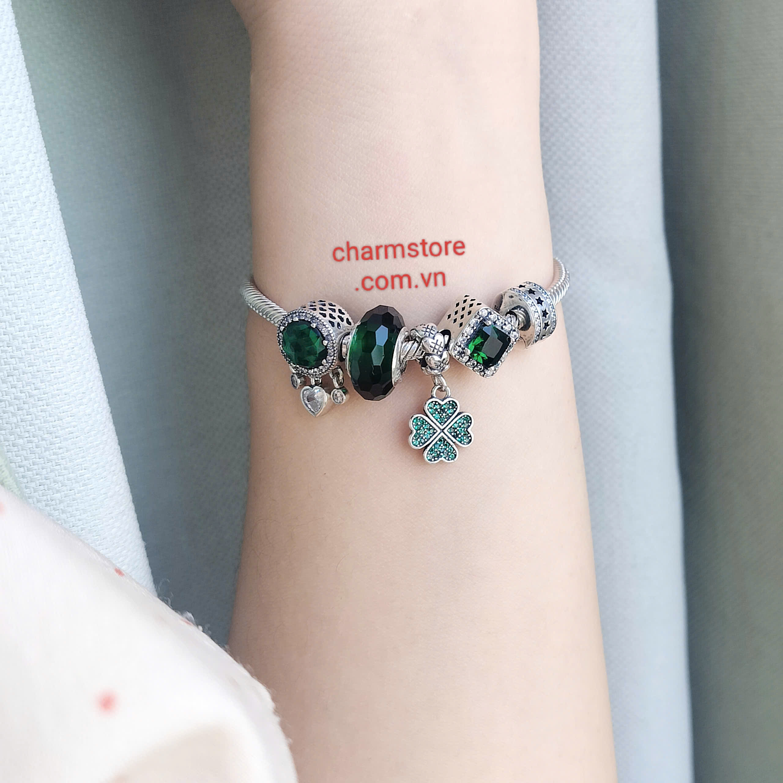 VÒNG CHARM RADIANT TREO TIM MIX CỎ 4 LÁ MM