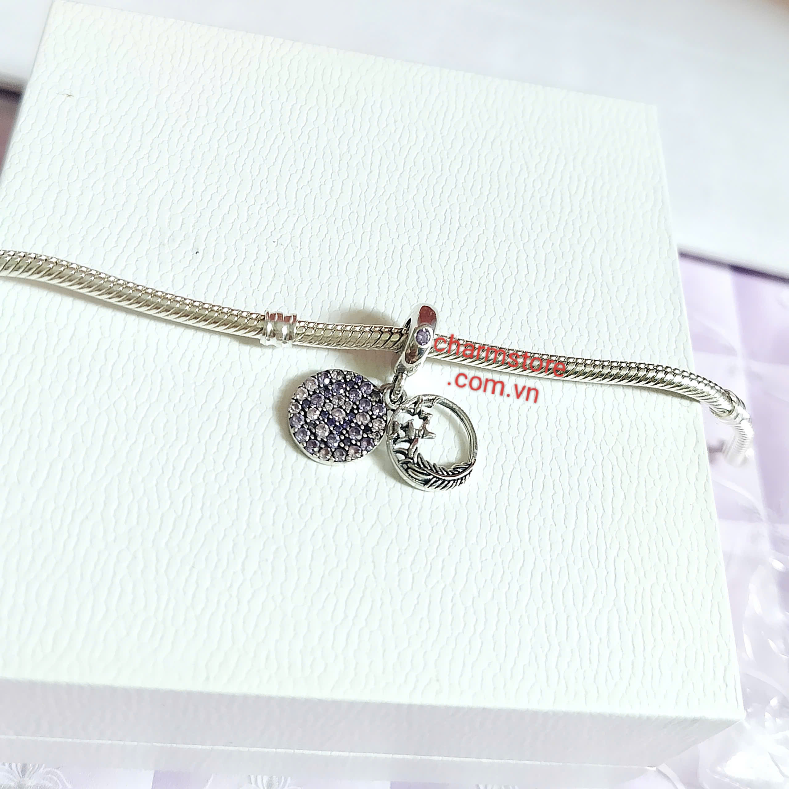 CHARM TREO ĐÔI TRÒN BÔNG LÚA ĐÁ TÍM ĐÁ HỒNG