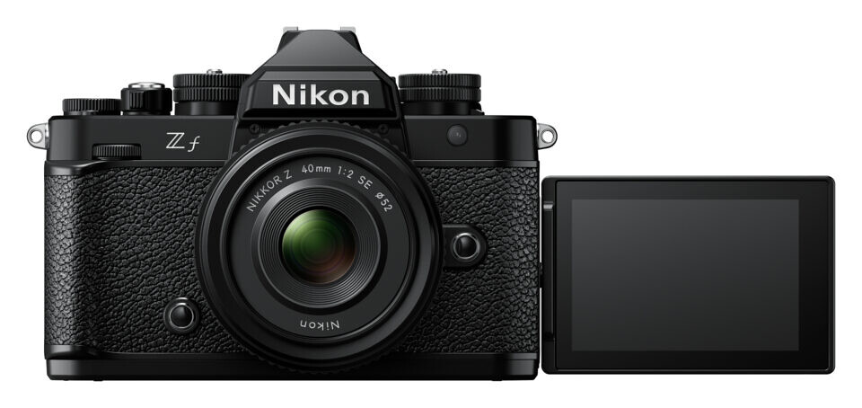 nikon-zf-camera-mirrorless-dam-chat-cu-de-me-hoac-dan-hoai-co