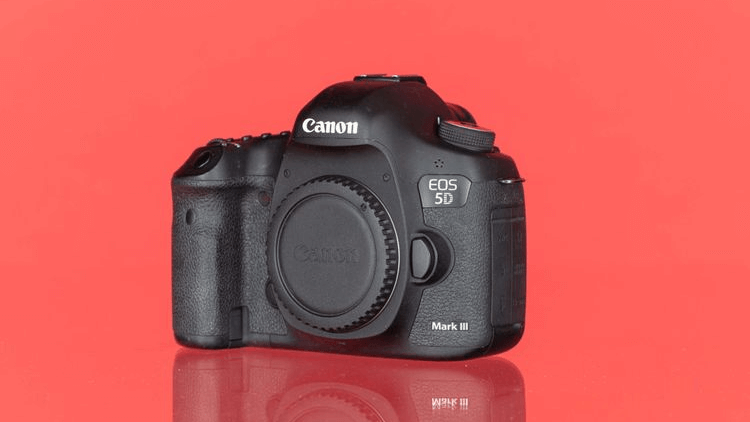 canon-5d-mark-iii-huyen-thoai-may-anh-full-frame-danh-cho-nhiep-anh-gia-chuyen-n